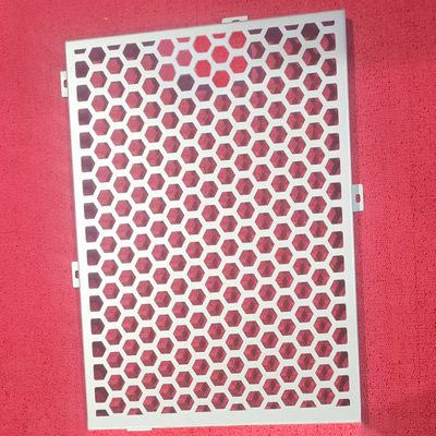 comprar Modelos hexagonales huecos de aluminio perforado panel de revestimiento de pared y material de decoración de edificios online manufacture