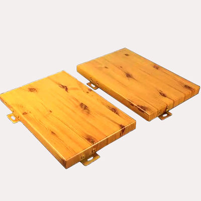 Panel de revestimiento de pared de aluminio de 2 mm-6 mm de color similar a la madera para decoración exterior / interior