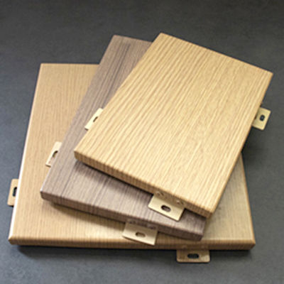 Panel de pared de aluminio recubierto de PVDF personalizado Color de madera para decoración interior / exterior