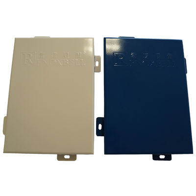 Panel de revestimiento de pared de aluminio revestido con PVDF duradero para la construcción de revestimiento y decoración de techo de pared