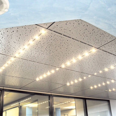 Tamaño Panel de techo de aluminio personalizado para decoración de techo suspendido