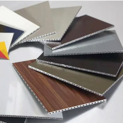 Buena planitud placa de aluminio corrugado de alta resistencia para revestimiento de paredes / techos