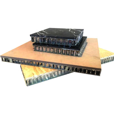Panel compuesto de panal de panal de miel PVDF Revestimiento terminado por adhesivo en forma de sándwich longitud máxima 12m