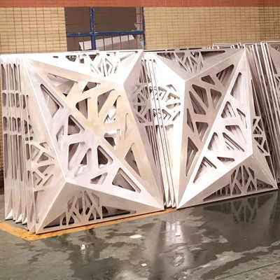 Panel de revestimiento de aluminio protuberante 3D perforado para decoración de fachadas de edificios con estilo