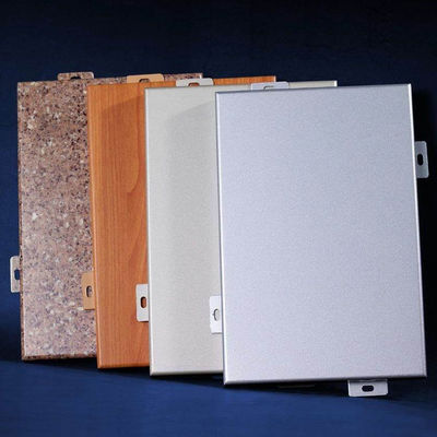 Panel de revestimiento de aluminio personalizable a prueba de fuego Color duradero Tratamiento de superficie decorativo